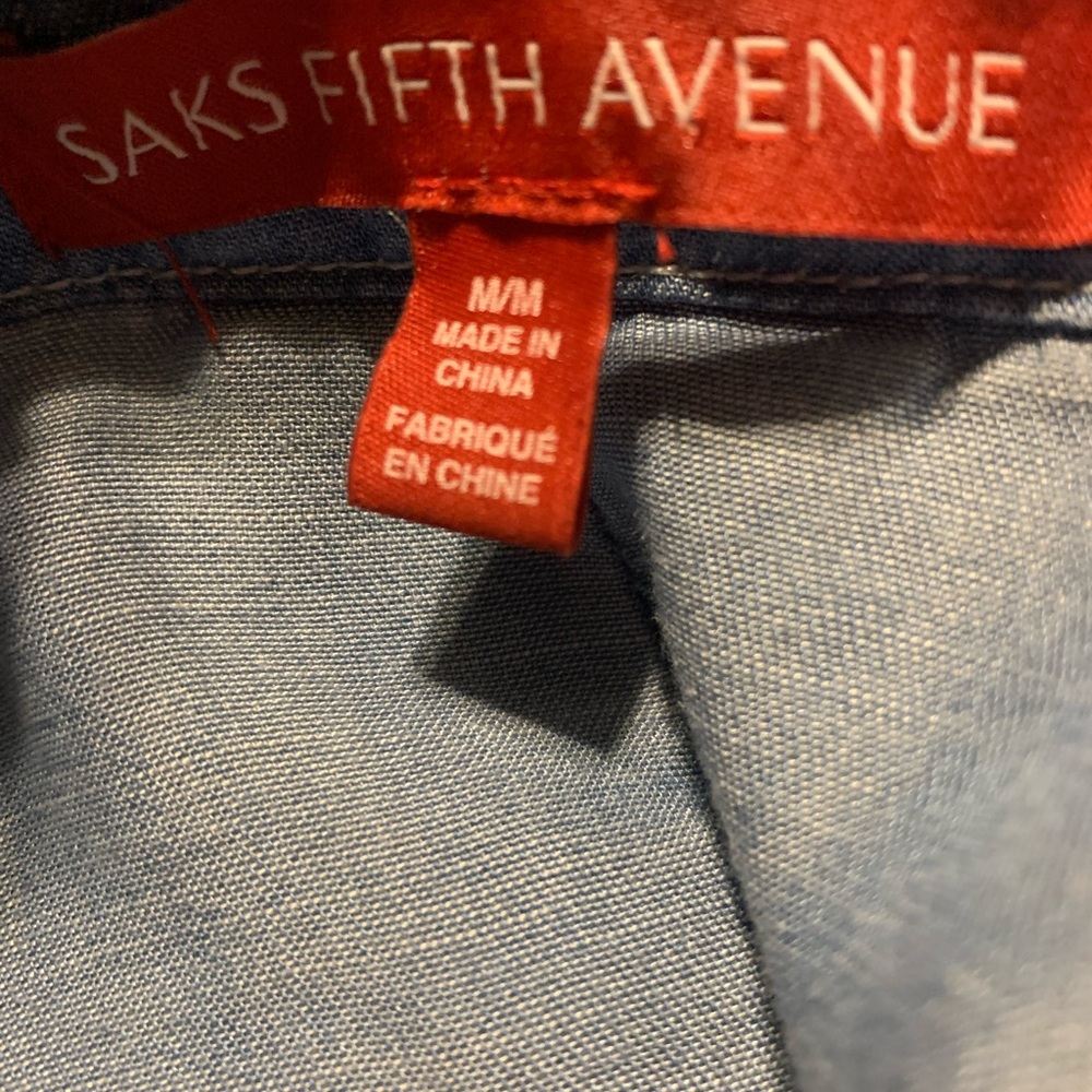Saks Fith Avenue, chambray style button down. Women’s S $20 - Picture 8 of 9